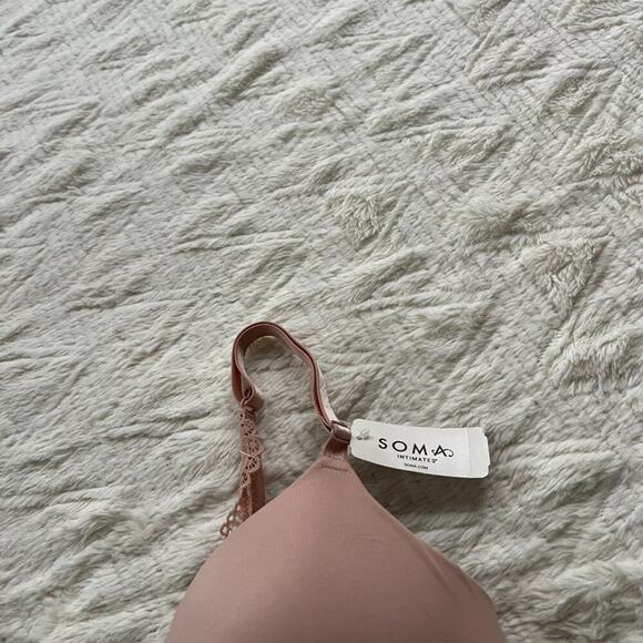 Soma English Luxe Wireless Bra With Lace Back in Hush - Picture 3 of 8